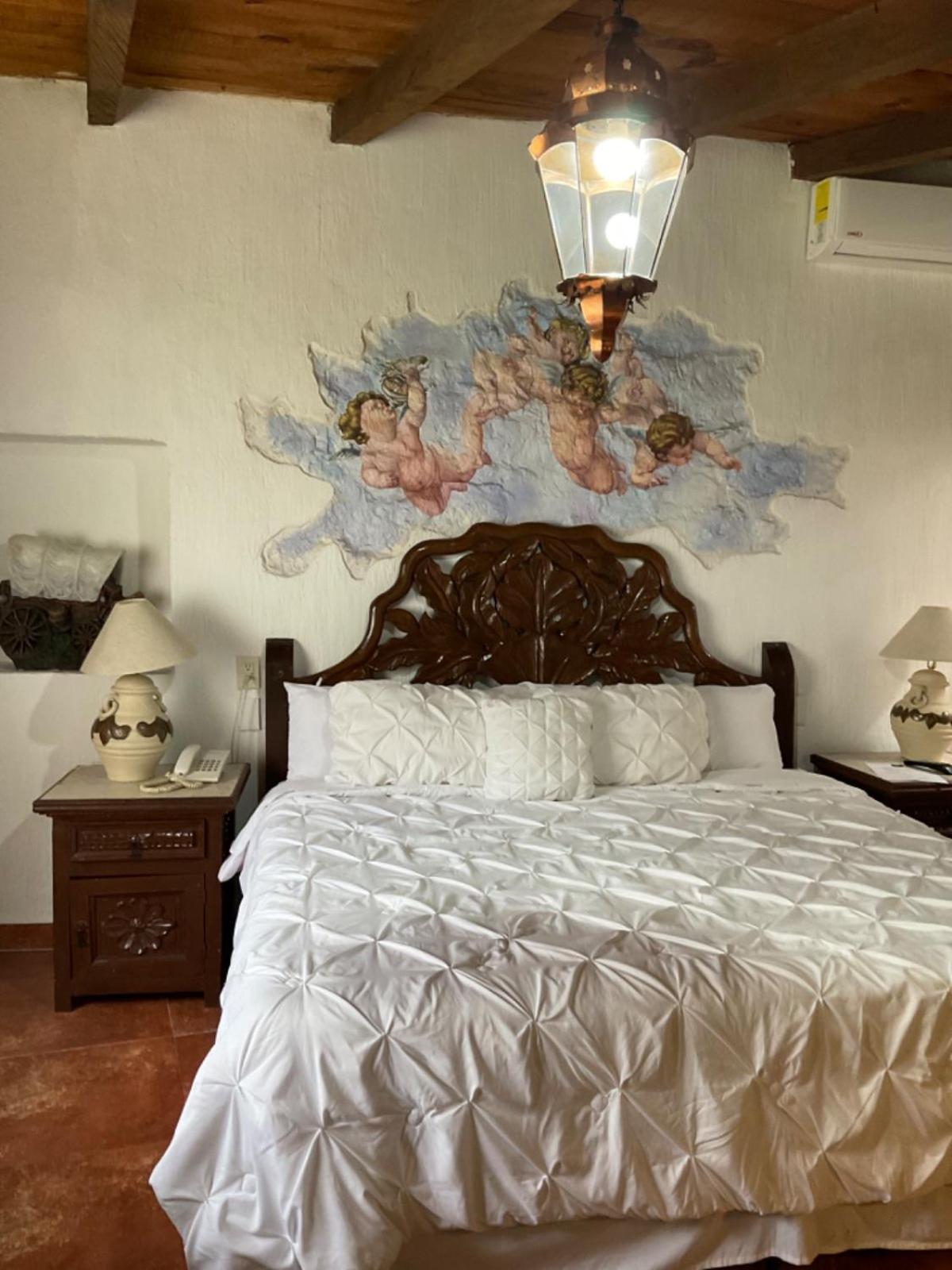 Villa San Jose Hotel & Suites Морелия Экстерьер фото